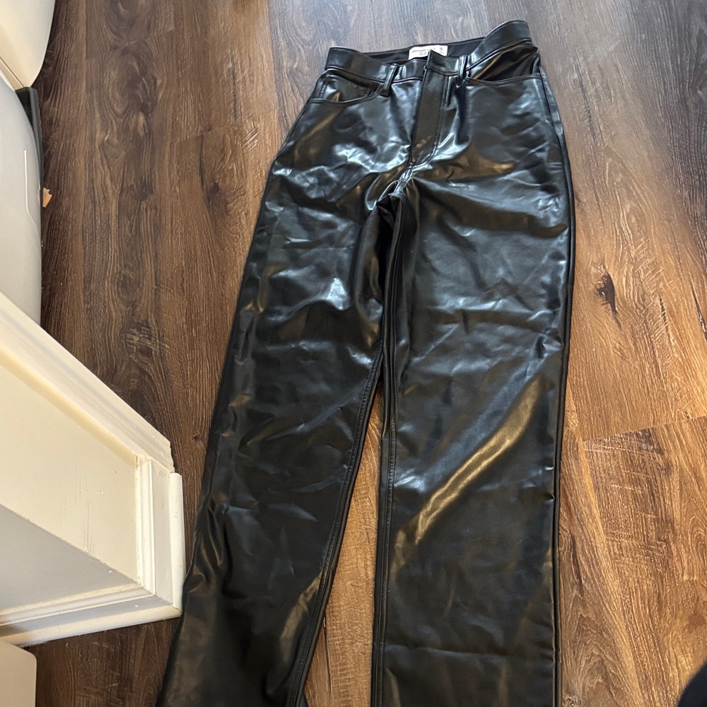 Abercrombie High rise Loose Faux Leather Pant